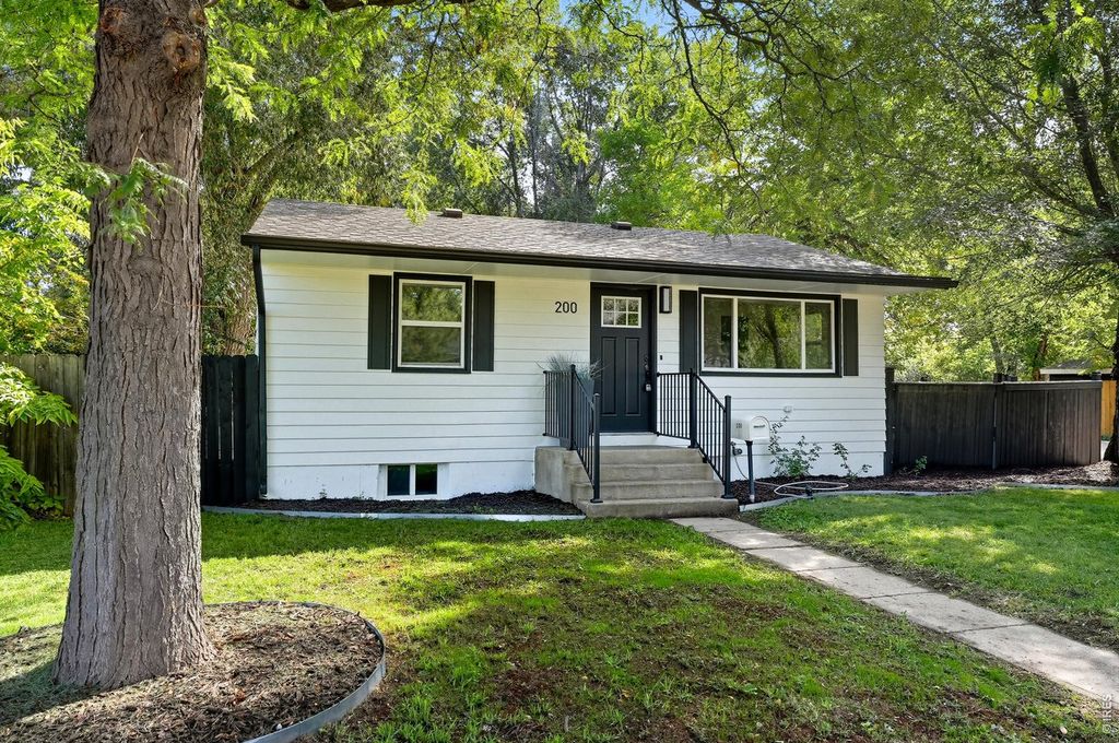 200 Bishop St