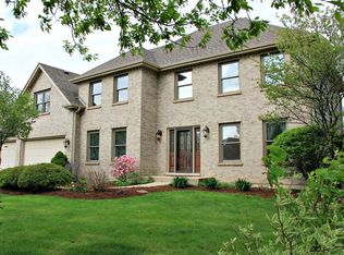 340 Westhaven Cir, Geneva, IL 60134