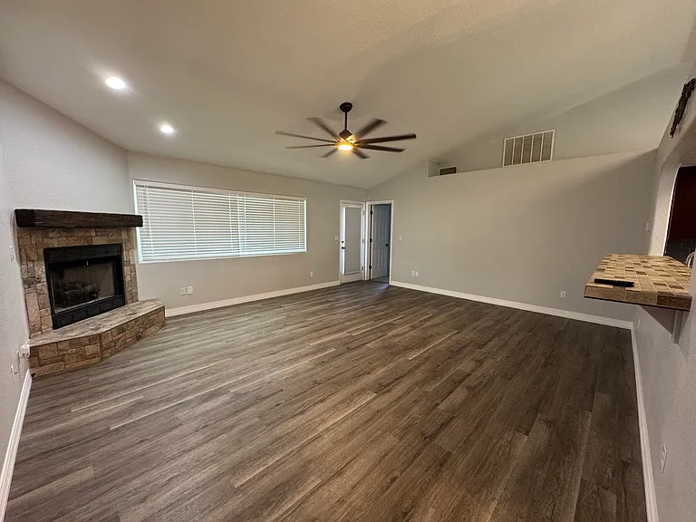 2064 E Desert Palms Dr — Photo 17