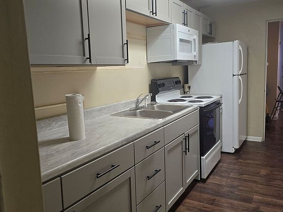 3rd image of 401 S Washington St #1