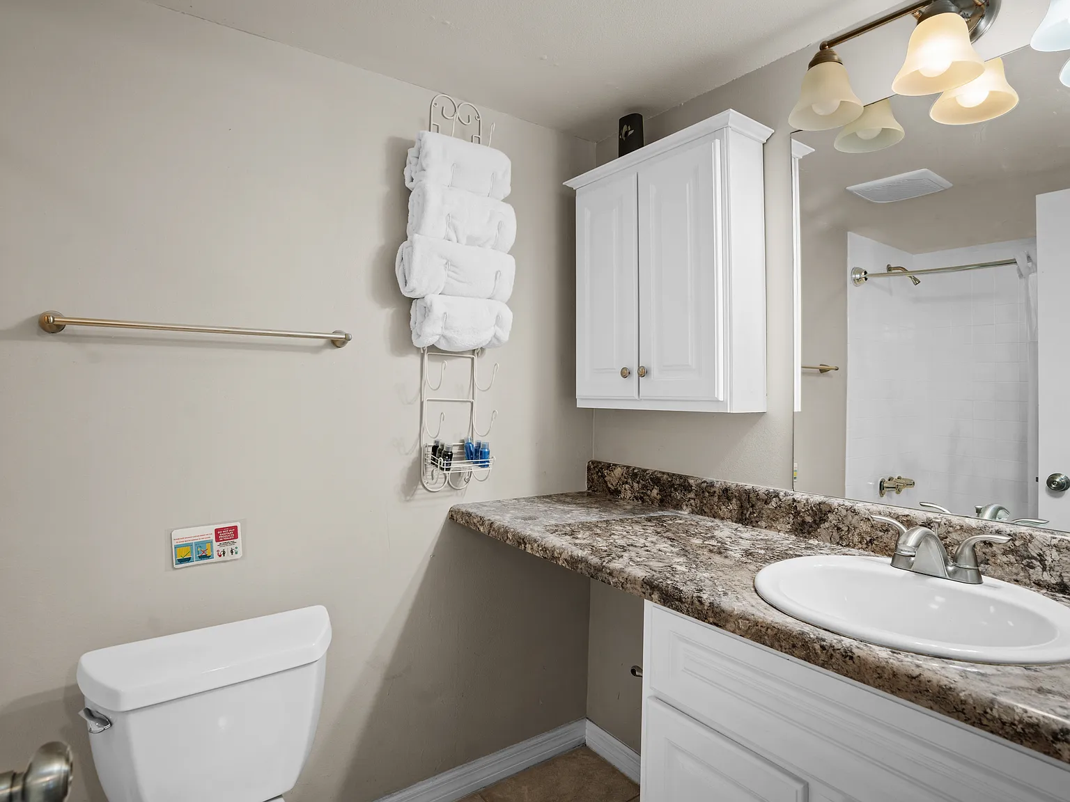 1 bed, 650 sqft, $1,690 — Photo 2
