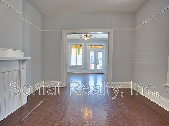 3rd image of 2437 Lapeyrouse St