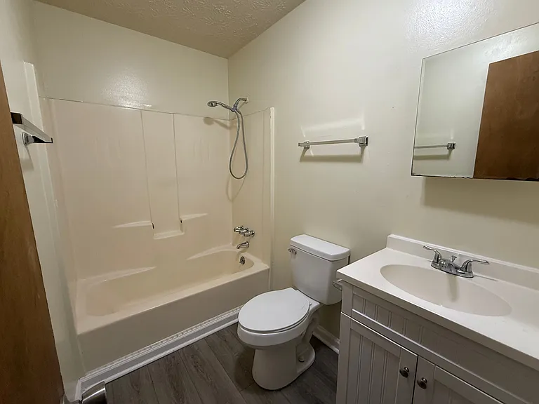 210 Rustwood Dr #212 — Photo 7