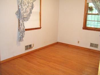 4th image of 406 Elmwood Ave