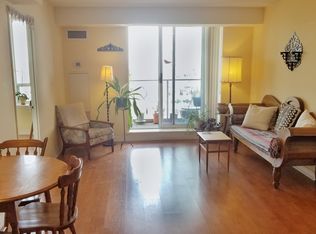 1369 Bloor St W #1417, Toronto, ON M6P 4J4