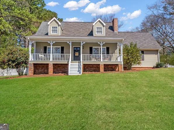 1758 Rangewood Dr SW, Lilburn, GA 30047