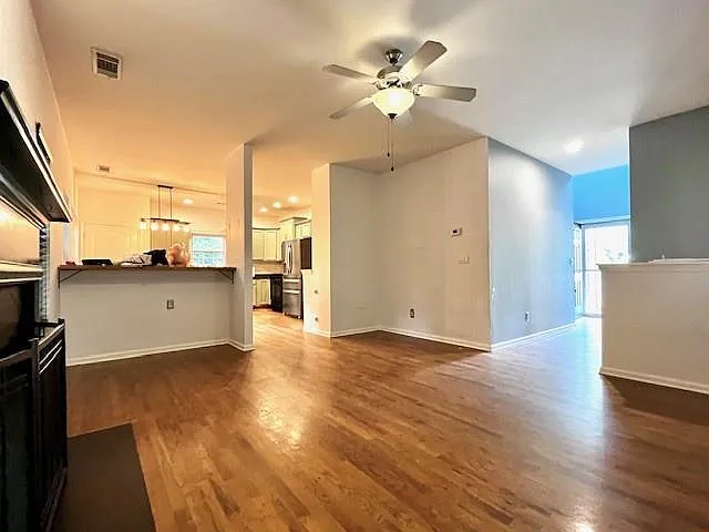 284 William Nye Dr SE — Photo 4