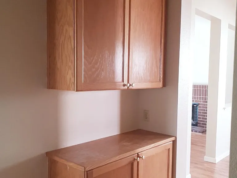 920 Rathbone Cir — Photo 17