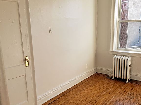 5th image of 148 Kensington Ave APT 402