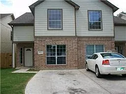 4 bed, 2016 sqft, $2,600 — Photo 1