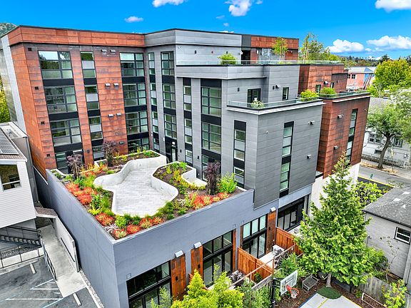 Newly built Berkeley apartments on Telegraph Ave modern living in a prime location.