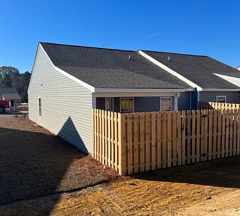 3rd image of 214 Bondave Ln