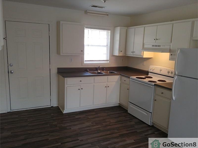 1st image of 203 Morton Ave #C