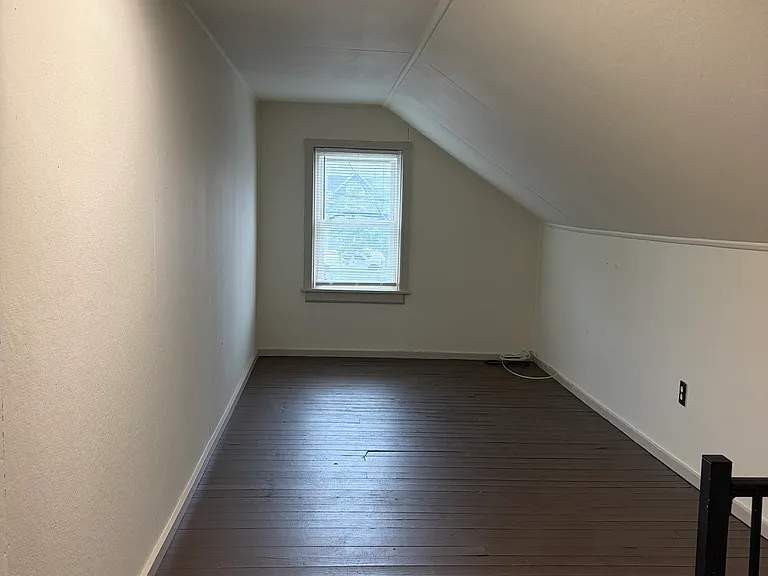 108 N Railroad St #2 — Photo 12