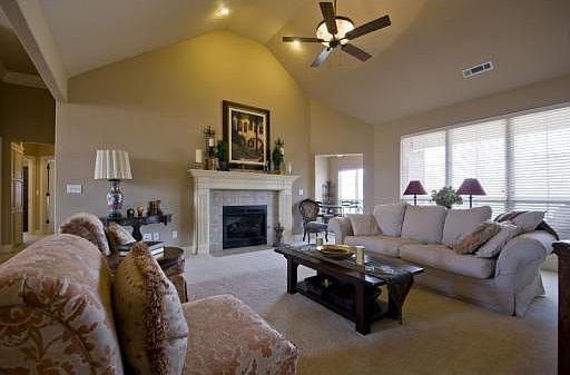 3rd image of 5707 S Berry Farm Dr