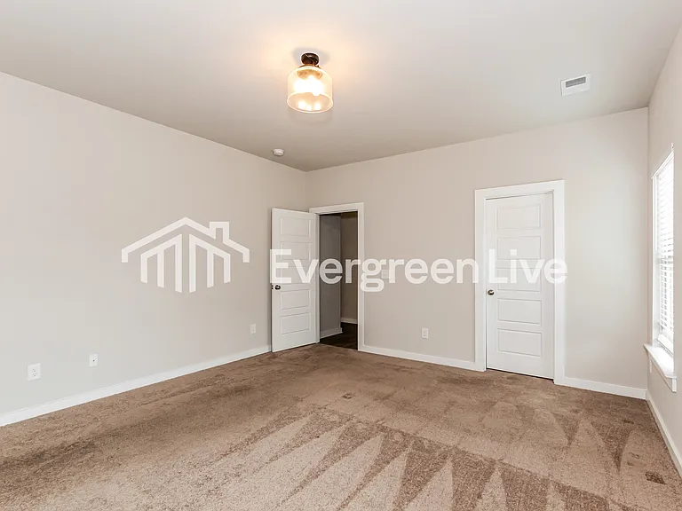 67 Wolf Ln — Photo 8