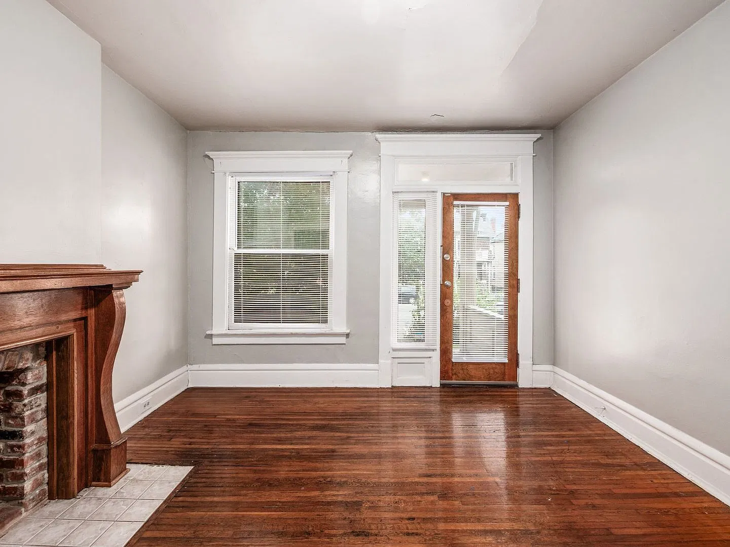 2 bed, 1.0 bath, $1,355 — Photo 2