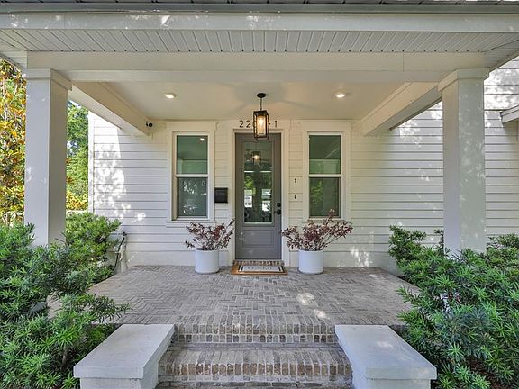 2nd image of 2204 N CENTRAL AVENUE #1