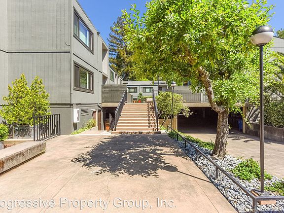 3rd image of 108 Ross Ave #C
