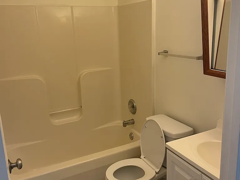 807 Covey Ln #6 — Photo 5