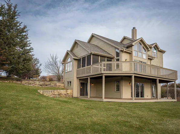 123 Blackhawk Trce, Galena, IL 61036