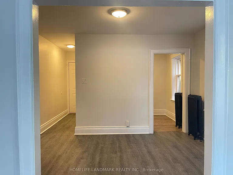 987 Main St E #1 — Photo 6