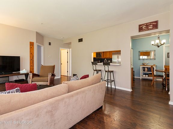 2nd image of 465 Arboretum Dr #465