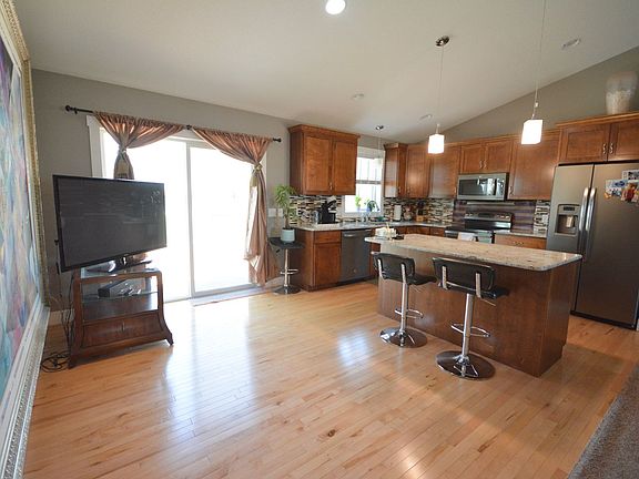 4th image of 3585 46th Ave NW