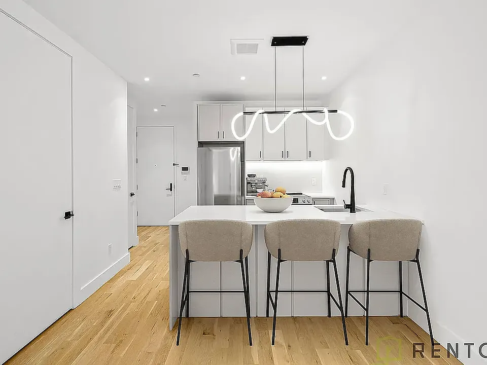 88 N 1st St #6B