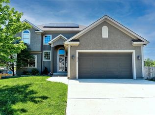 1513 NW Whispering Ct, Grain Valley, MO 64029
