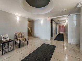 655 W Grace St APT 320, Chicago, IL 60613