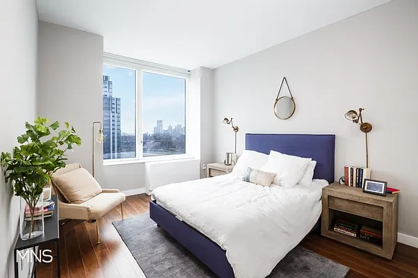 Rented by MNS Marketing | media 6