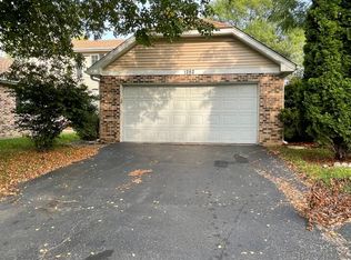 1282 Andover Cir, Aurora, IL 60504