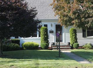 65 Metropolitan Ave, Cranston, RI 02920