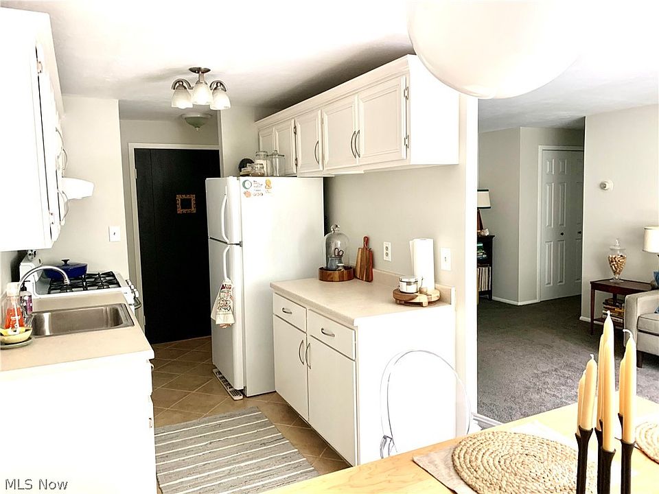 6000 Nob Hill Dr Chagrin Falls, OH, 44022 Apartments for Rent Zillow