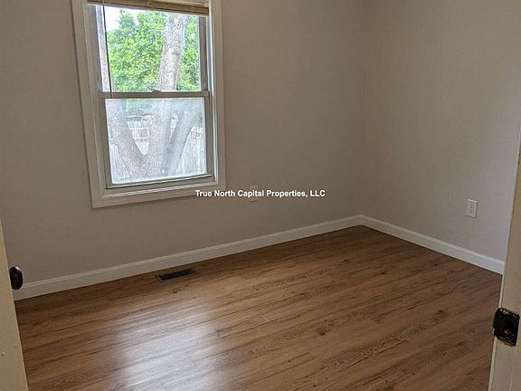 1 Lawton Pl. #4 Waltham Shared Unit Photo 10