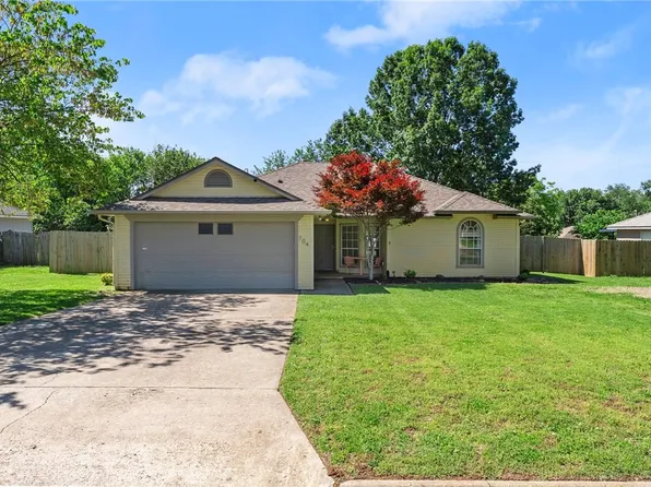 704 Del Cir, Lowell, AR 72745
