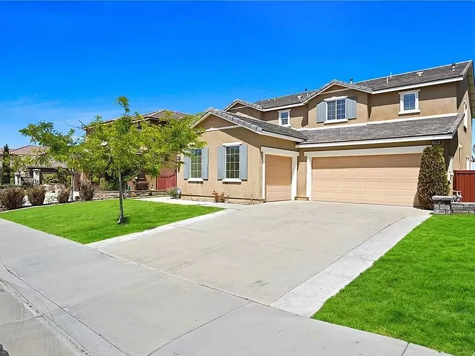 33986 Galleron St