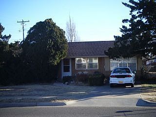 1st image of 901 W Manana Blvd