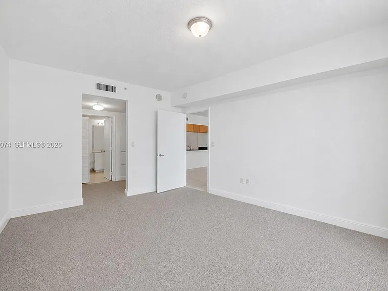 1750 N Bayshore Dr #1504 — Photo 10