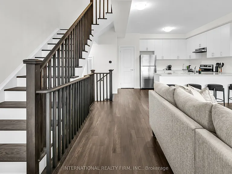 148 Turnberry Ln — Photo 14