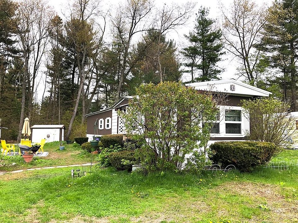 2nd image of 28 Carol Cir