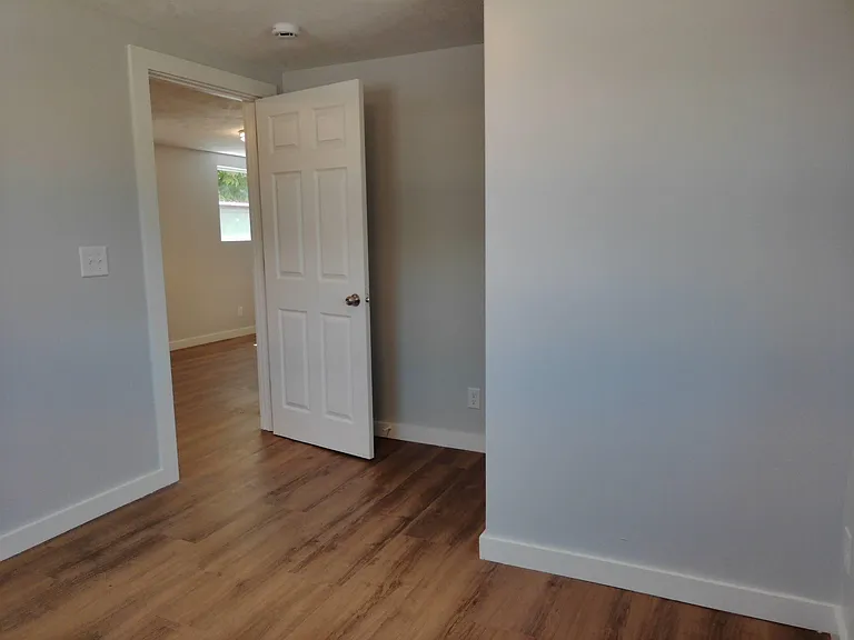 1211 E 4th St #39 — Photo 5