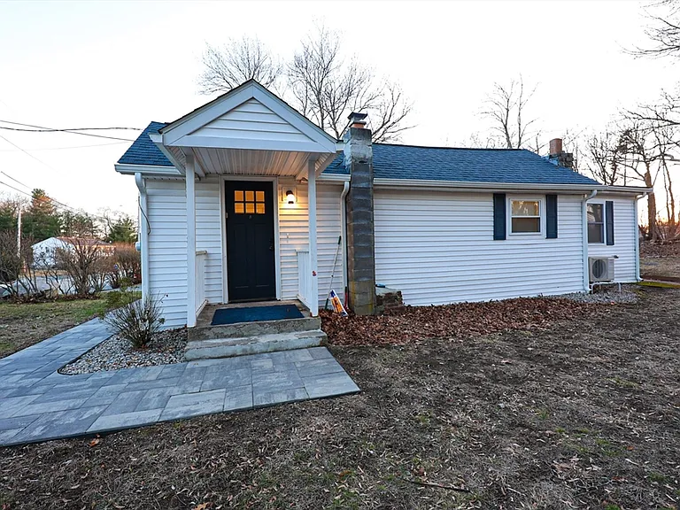 85 Oak St #85 — Photo 6