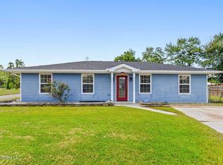 214 Corinth Dr, Bay Saint Louis, MS 39520