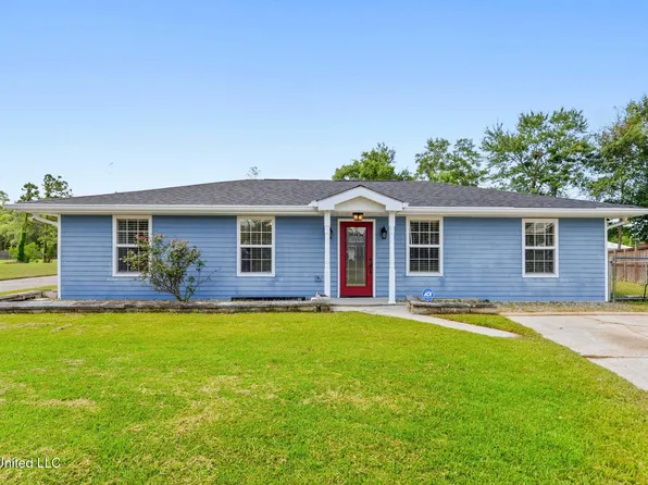 214 Corinth Dr, Bay Saint Louis, MS 39520