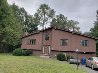 11 Hollow Brook Rd, Windsor, CT 06095