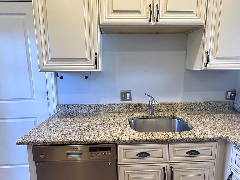 7 Knowlton St #2 — Photo 3