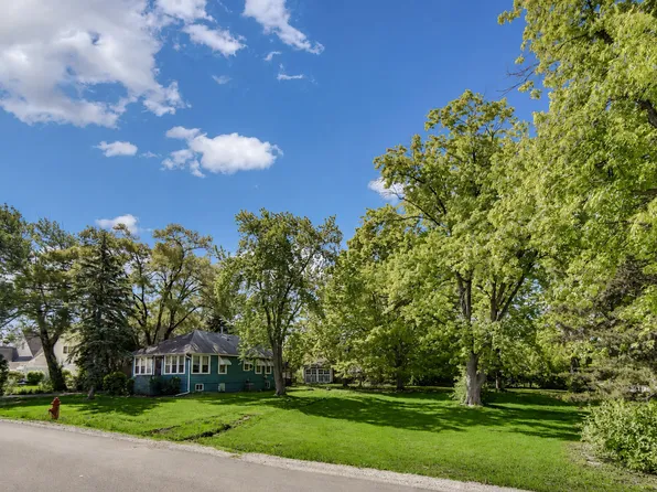 304 Cameron Ave, Lockport, IL 60441