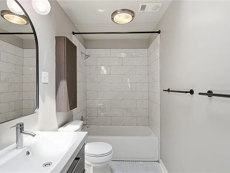 856 Saint Charles Ave NE #8 — Photo 26